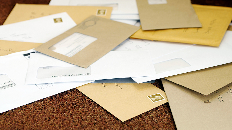 Titkolják, mennyi prémiumot kap a Posta vezére