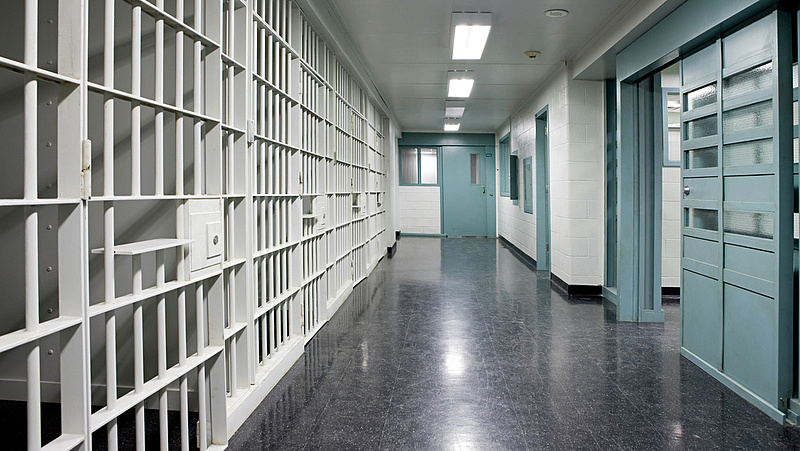 272 börtönlakó ült be az iskolapadba