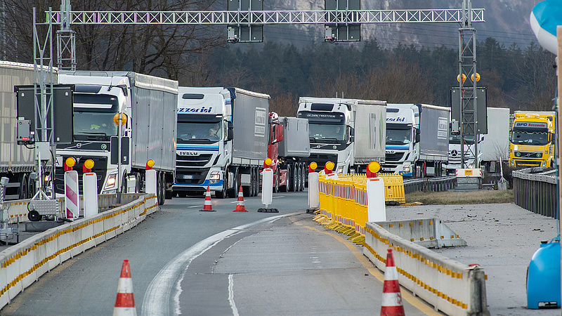 Súlyos teherautósofőr hiány érik Magyarországon is, kormányzati beavatkozásra lenne szükség