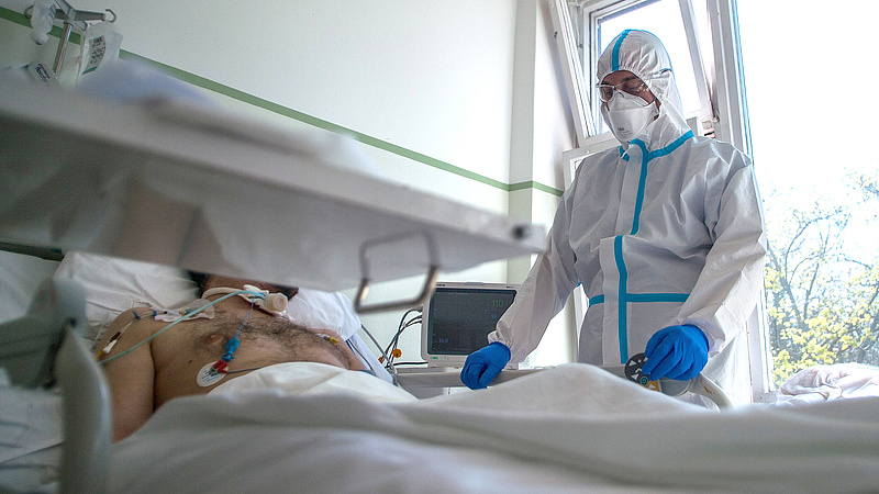 Tegnap 11 magyar beteg halt bele a koronavírus-fertőzésbe