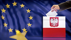 Lelkesen szavaznak a lengyelek