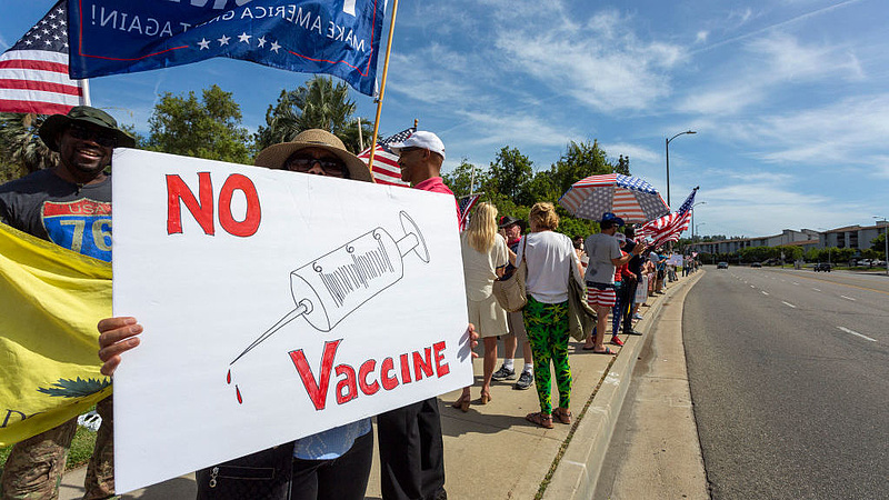 Koronavírus: az USA már 100 millió adag vakcinára szerződött
