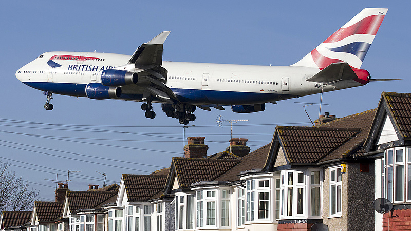 Komoly nyaralási mizéria alakul a brit légiközlekedésben