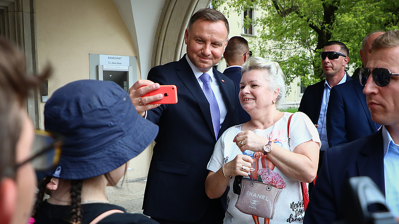 A lengyel elnök is koronavírusos lett