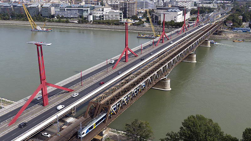 Lezárásra számítson Budapest forgalmas ütőerén, ideje lemosni a hidat