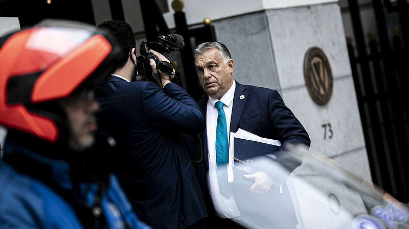 Orbán Viktor üzent Brüsszelből