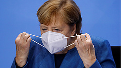 Koronavírus: Merkel helyretette az akadékoskodókat