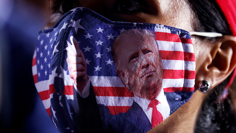 Gyors fordulat: Trump győzelmét jelzik előre a fogadóirodák
