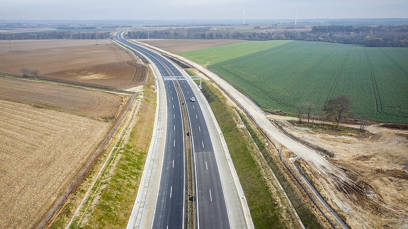Közös nyomvonalon fut majd a Budapest-Varsó gyorsvasút és az M0-t tehermentesítő út