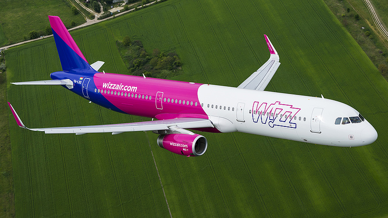 Előzetes értesítés nélkül von le tételeket a Wizz Air a számlákról