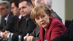 Angela Merkel váratlan magasságokba emelkedett