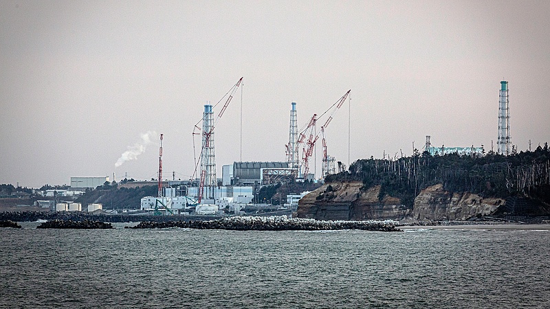 Radioaktív vizet engednek a tengerbe Japánban