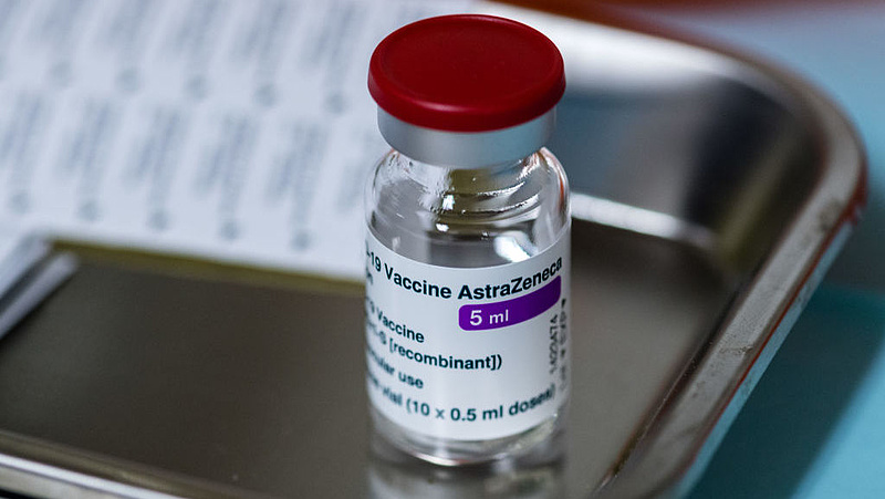 Tovább kell elemezni az AstraZeneca vakcináját