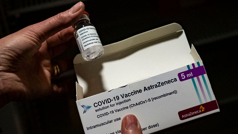 AstraZeneca-vakcina: jó hír érkezett a 65 év felettieknek