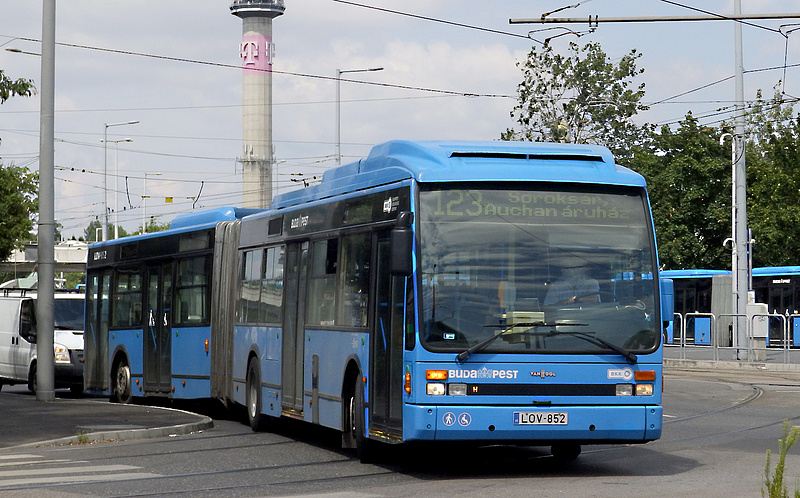 Nyugdíjazza az utolsó alacsonypadlós, holland buszát is a BKV
