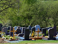 A kormány még jó ideig nem teszi lehetővé az olcsó temetést