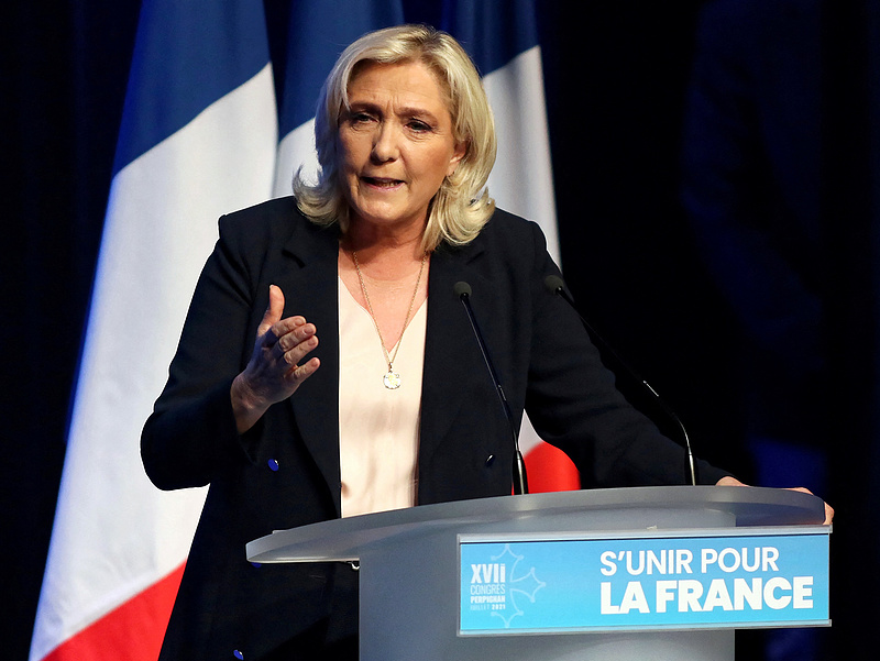 Le Pen és a franciák visszafizetik az MKB 10 millió eurós hitelének nagy részét