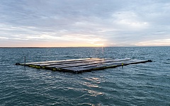 Meglepő tapasztalatokhoz jutott az Északi-tengeren úszó napelemes erőmű