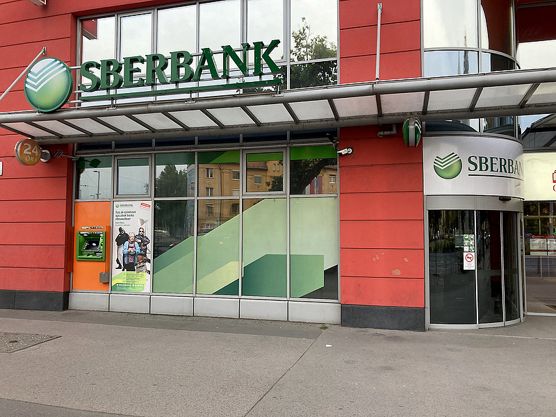 Szerb cukorkirály vásárolja meg a magyar Sberbankot 