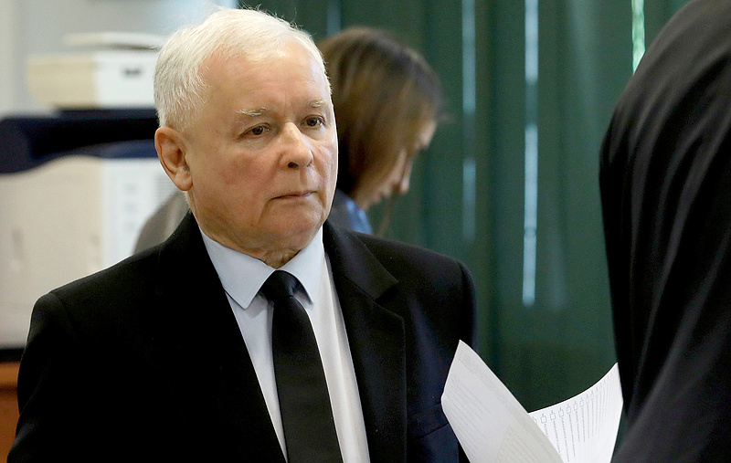 Kaczynski megszólalt az uniós pénzekről: megfontolnának bizonyos lépéseket