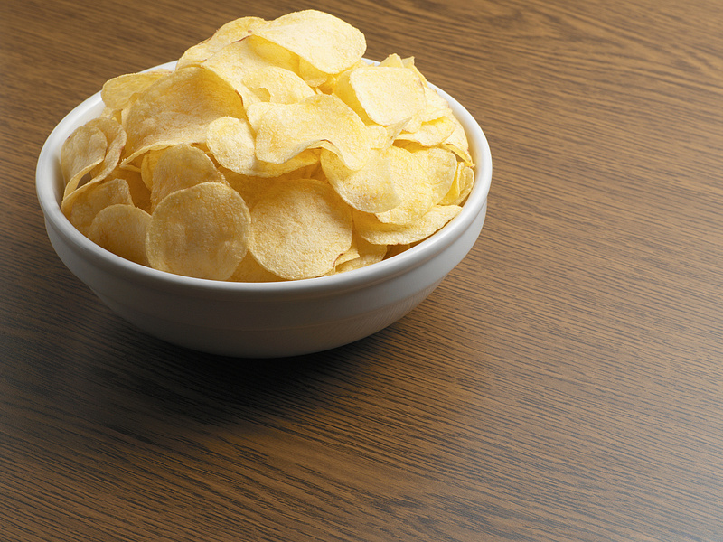 Svájcban sem fenékig tejfel az élet, most chipshiány léphet fel