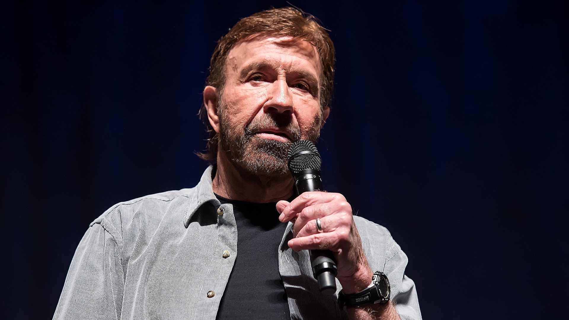 Chuck Norrisra a világ legnehezebb dolga vár, de megoldja