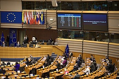 Teljes orosz energiaembargót követel az Európai Parlament