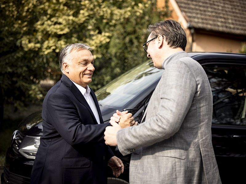 Orbán Viktor és Lázár János elutazott, fontos partnert látogatnak meg