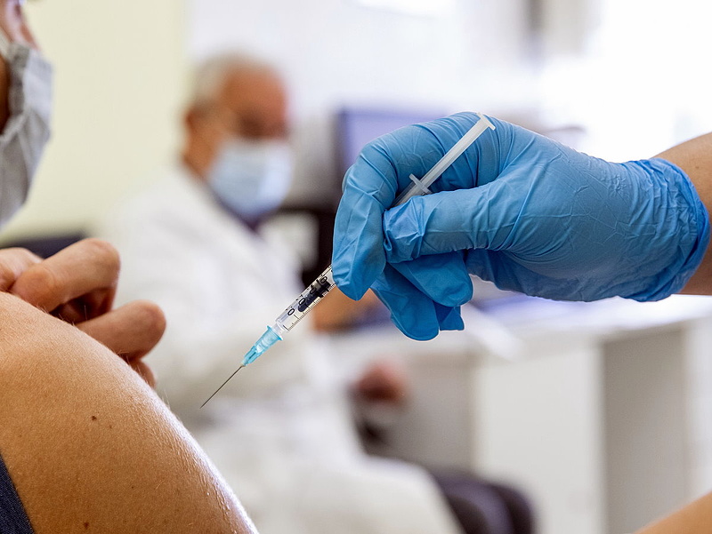 Így csökken a vakcinák hatékonysága, friss kutatás