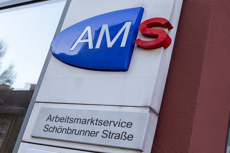 Az oltástagadók munkanélküli segélye foroghat kockán Ausztriában