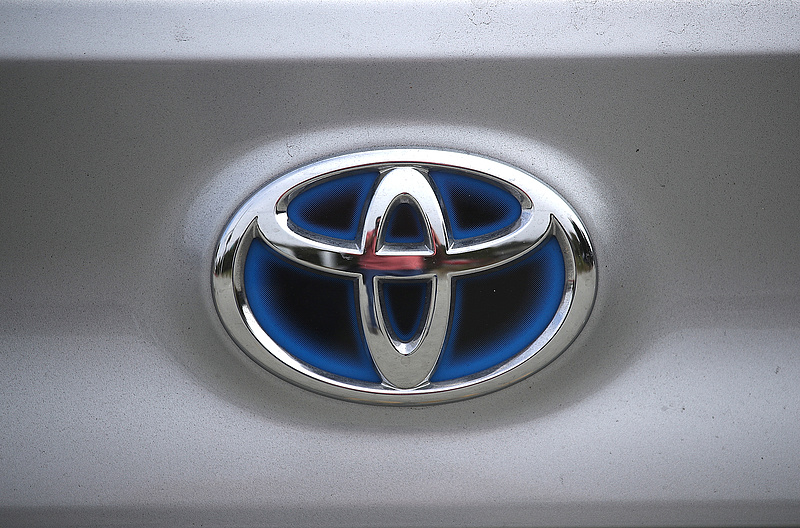 Nem áll le a Toyota, beleöntött újabb kétmilliárd dollárt a giga akkumulátorgyárába