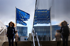 Több mint 1 milliárd eurós támogatásról döntött az EU