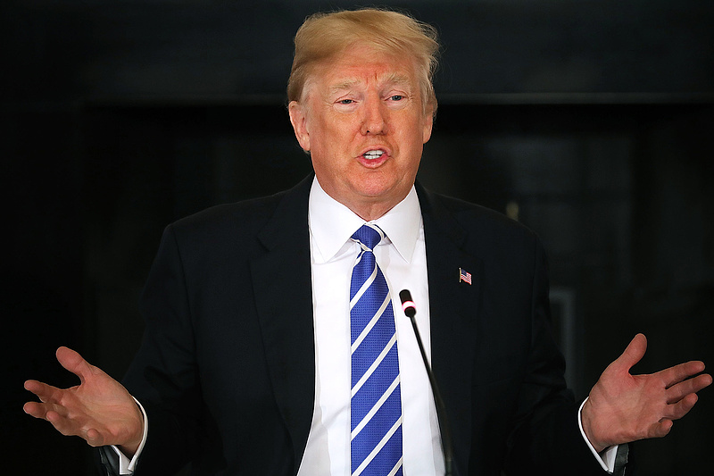 Házkutatást tartottak Trumpnál, a volt elnök túlkapásról beszél