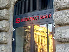 Ma éjfélkor véget ér egy 35 éves korszak: búcsúzik a Budapest Bank 