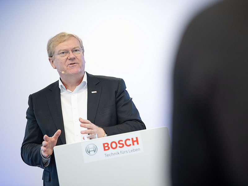 Nem túl optimista a chiphiánnyal kapcsolatban a Bosch leendő vezére