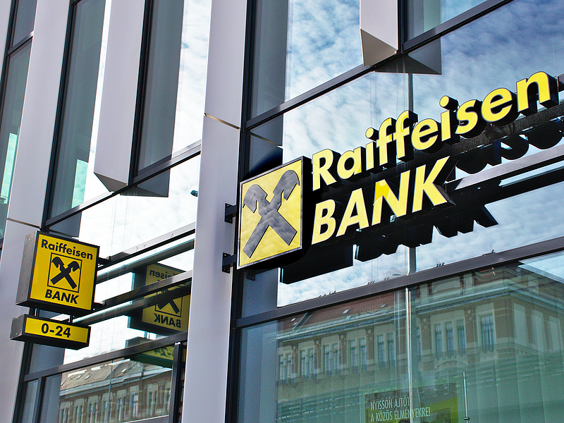 Több tízmilliós bírságot kapott a Raiffeisen Bank