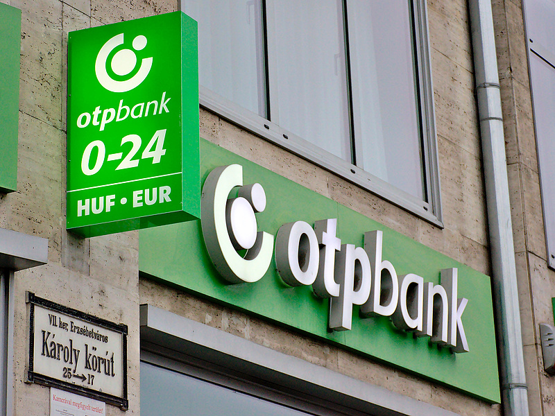 Bankot vett Albániában az OTP