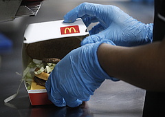 Variált Big Macet hoz a McDonald's, a KFC chipsszel próbálkozik