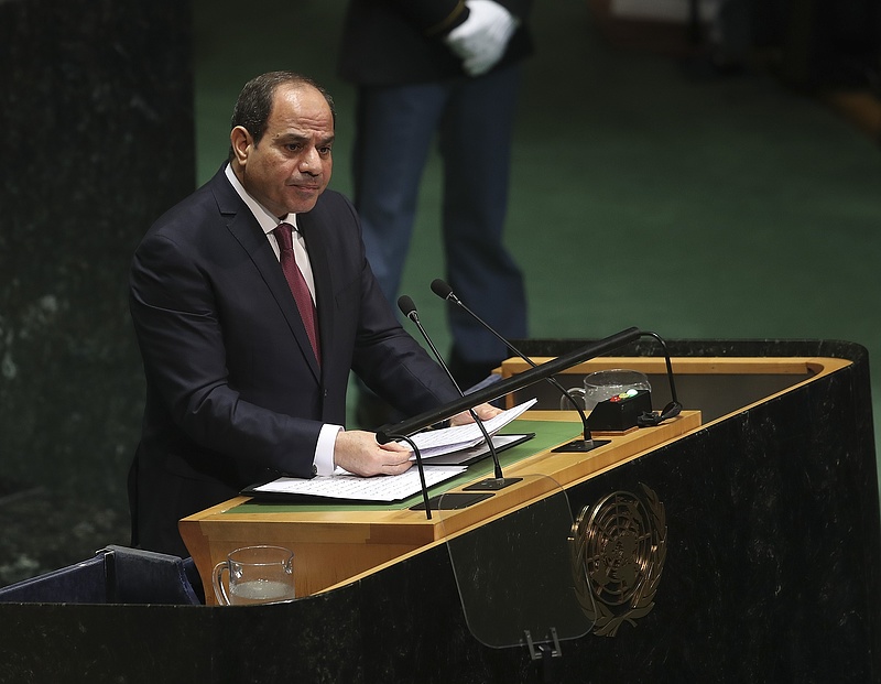 Washington elad fegyvereket Egyiptomnak, de segélyeket nem küld