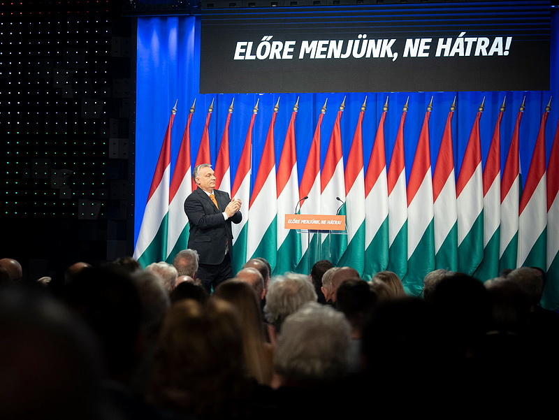 Závecz: elhúzott a Fidesz az ellenzéki összefogás előtt