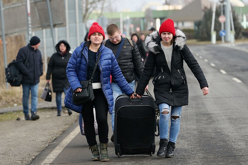 Máris megérkeztek a magyar határra az első ukrajnai menekültek
