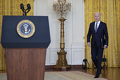 Biden: soha nem látott szankciókkal kell számolnia Vlagyimir Putyinnak