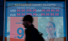 Sokba kerül a háború: egyre nagyobb mélységben a rubel