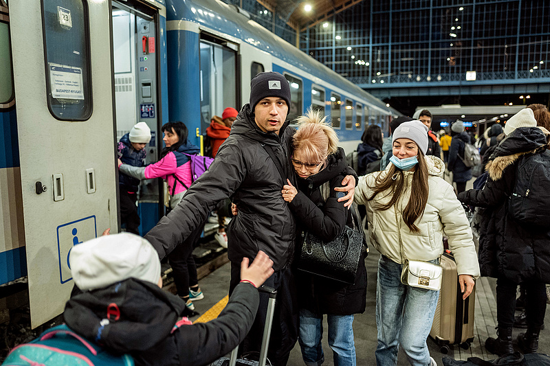 Több, mint 4200 menekült vonatozott kedden Budapestre