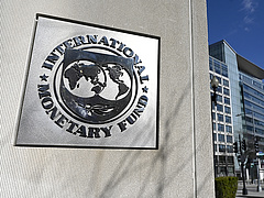 IMF: nagy pofont kapott a gazdaság az ukrajnai háborútól