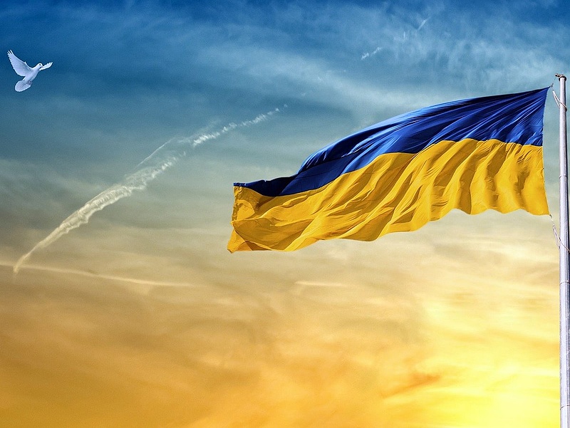 Felvonták az ukrán zászlót Herszonban
