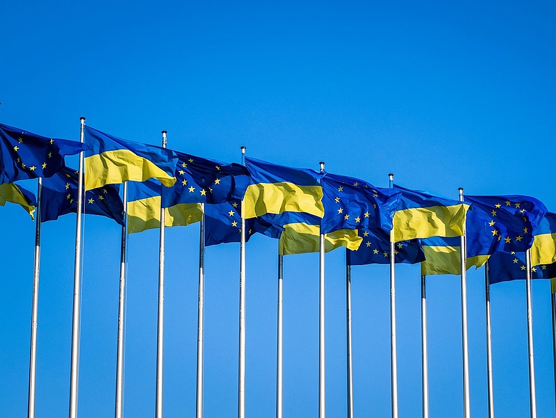 Várhelyi Olivér: Ukrajna jövője az EU-ban van