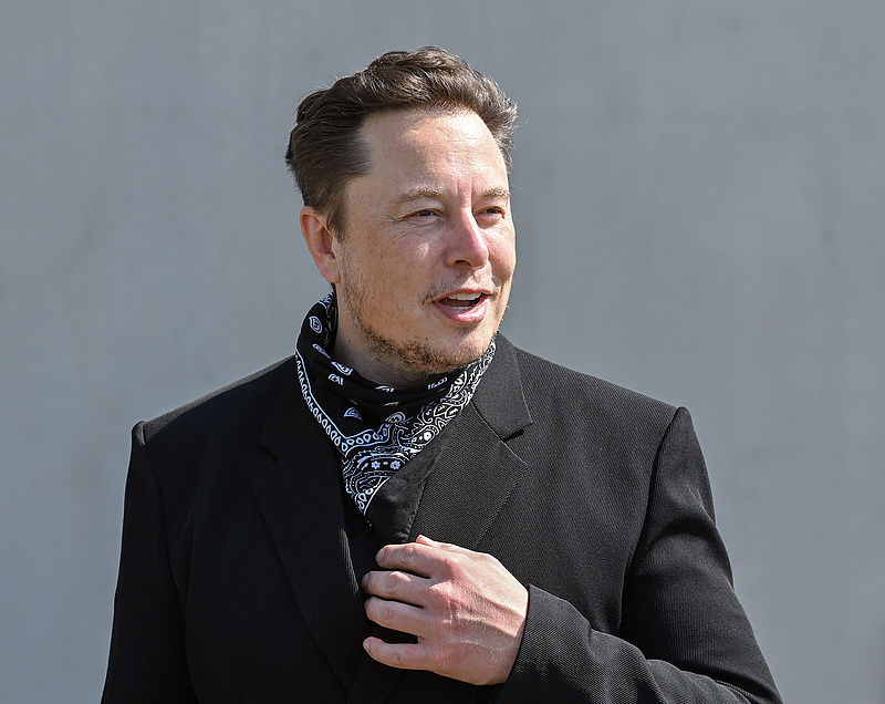 Elon Musk: itt a recesszió, túl régóta ömlött pénzeső a bolondokra