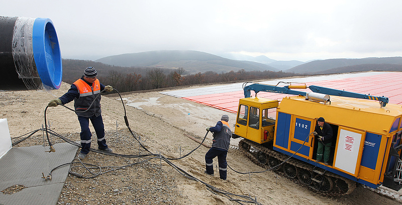 A Gazprom elzárta a csapot, Magyarország akkor ússza meg, ha Bulgária szabályosan játszik