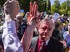 "Véres" tiltakozás Lengyelországban